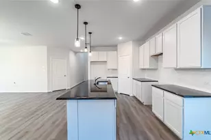 1224 Marvin Grv, Seguin, TX 78155 - Photo 5