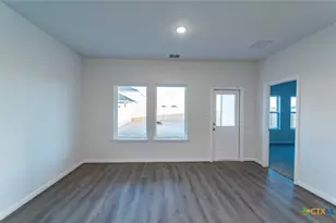 1224 Marvin Grv, Seguin, TX 78155 - Photo 3