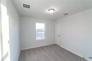 1224 Marvin Grv, Seguin, TX 78155 - Photo 11