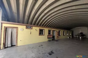 404 S 13th St, Seadrift, TX 77983 - Photo 5