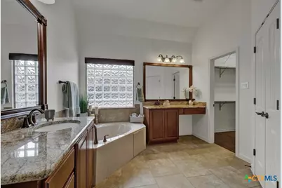 957 Santa Cruz, New Braunfels, TX 78132 - Photo 19