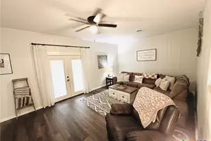 124 Cottonwood Dr, Gatesville, TX 76528 - Photo 9