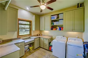 1110 County Rd 103, Runge, TX 78151 - Photo 33