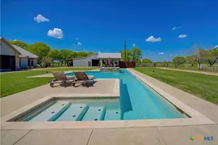 1110 County Rd 103, Runge, TX 78151 - Photo 21