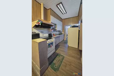 107 S Crockett, Cameron, TX 76520 - Photo 3