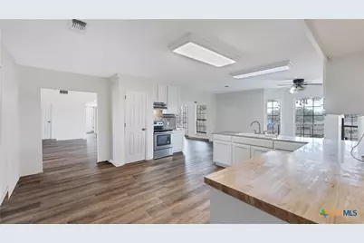 2569 County Road 443, Waelder, TX 78959 - Photo 21