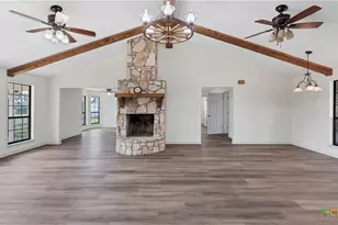 2569 Co Rd 443, Waelder, TX 78959 - Photo 9