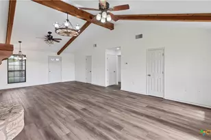 2569 Co Rd 443, Waelder, TX 78959 - Photo 15