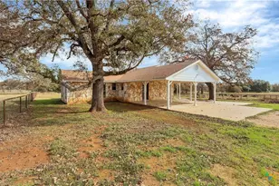 2569 Co Rd 443, Waelder, TX 78959 - Photo 39