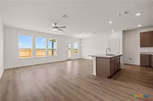 722 Ryan St, Belton, TX 76513 - Photo 7