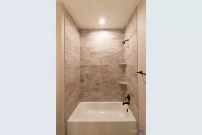 121 Lost Pines Lane, Marion, TX 78124 - Photo 17