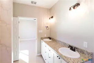 121 Lost Pnes Ln, Marion, TX 78124 - Photo 11