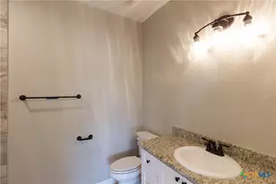 121 Lost Pnes Ln, Marion, TX 78124 - Photo 15