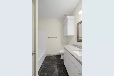 2010 Seguin Avenue, Victoria, TX 77901 - Photo 11