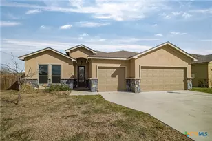 2010 Seguin Ave, Victoria, TX 77901 - Photo 3