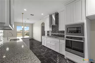 2010 Seguin Ave, Victoria, TX 77901 - Photo 21