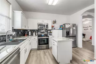 2071 Carlisle Castle Dr, New Braunfels, TX 78130 - Photo 11