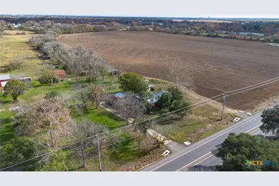 8195 Fm 725, Mcqueeney, TX 78123 - Photo 11