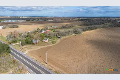 8195 Fm 725, Mcqueeney, TX 78123 - Photo 9
