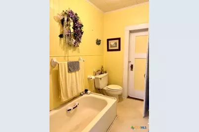 203 N 10th Street, Gatesville, TX 76528 - Photo 13