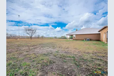 2455 Fm 465, Seguin, TX 78155 - Photo 33