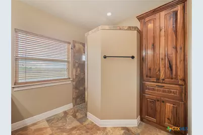 2455 Fm 465, Seguin, TX 78155 - Photo 17