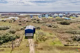 811 W Main St, Port O'Connor, TX 77982 - Photo 35