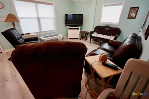 811 W Main St, Port O'Connor, TX 77982 - Photo 21