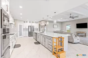 13 Westpointe Dr, Rockport, TX 78382 - Photo 11