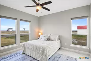 13 Westpointe Dr, Rockport, TX 78382 - Photo 31