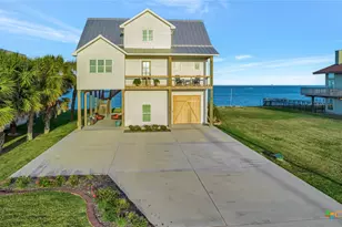 902 N Washington St, Port O'Connor, TX 77982 - Photo 5