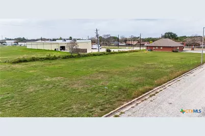 105 Northpark Drive, Victoria, TX 77901 - Photo 3