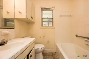 404 Rhodes, Victoria, TX 77904 - Photo 35