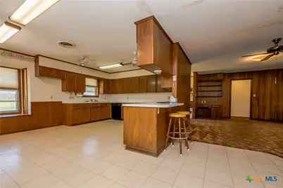 404 Rhodes, Victoria, TX 77904 - Photo 15