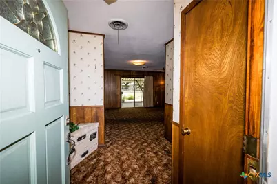 404 Rhodes, Victoria, TX 77904 - Photo 9