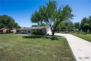 404 Rhodes, Victoria, TX 77904 - Photo 5