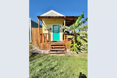 804 W Madison Avenue, Port O'Connor, TX 77982 - Photo 5