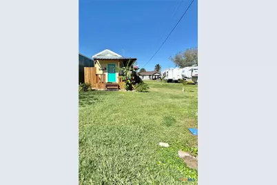 804 W Madison Avenue, Port O'Connor, TX 77982 - Photo 7