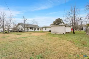 320 E Davilla St, Bartlett, TX 76511 - Photo 25