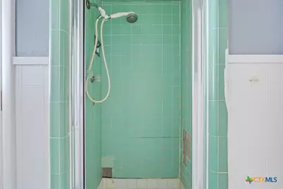 320 E Davilla Street, Bartlett, TX 76511 - Photo 19