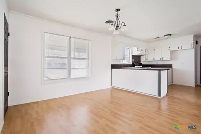 320 E Davilla Street, Bartlett, TX 76511 - Photo 9