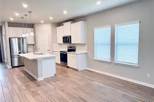 1280 Ella Xing, New Braunfels, TX 78130 - Photo 3