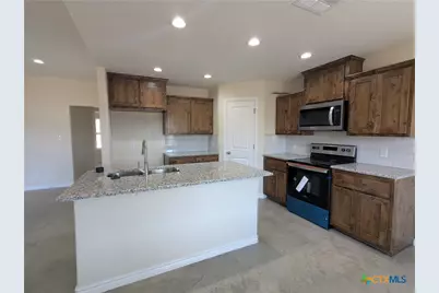 1023 Fieldstone Drive, Lampasas, TX 76550 - Photo 5