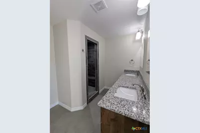 1023 Fieldstone Drive, Lampasas, TX 76550 - Photo 13