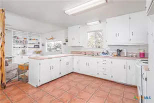 847 Littlehorn Ln, Stockdale, TX 78160 - Photo 3