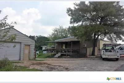 1819 S Chestnut Street, Lampasas, TX 76550 - Photo 5