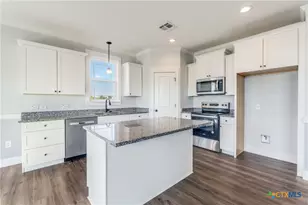 179 Lost Maples Wy, Marion, TX 78124 - Photo 11