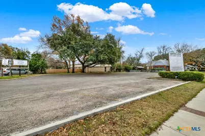 715 W Hopkins Street, San Marcos, TX 78666 - Photo 31