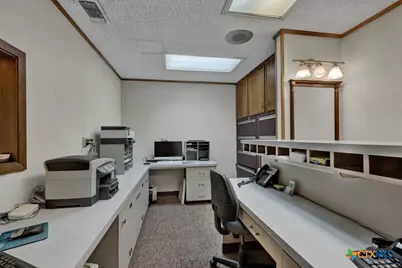 715 W Hopkins Street, San Marcos, TX 78666 - Photo 15