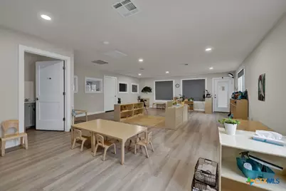 715 W Hopkins Street, San Marcos, TX 78666 - Photo 25
